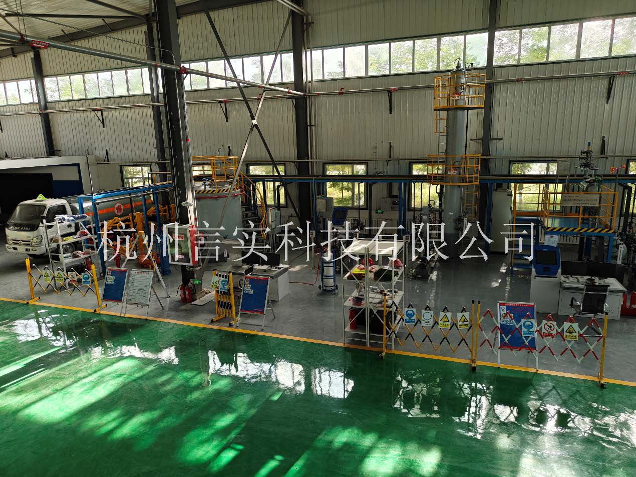  化工清静手艺公共实训基地 化工八大特殊作业清静操作实训及审核装置 恒峰G22